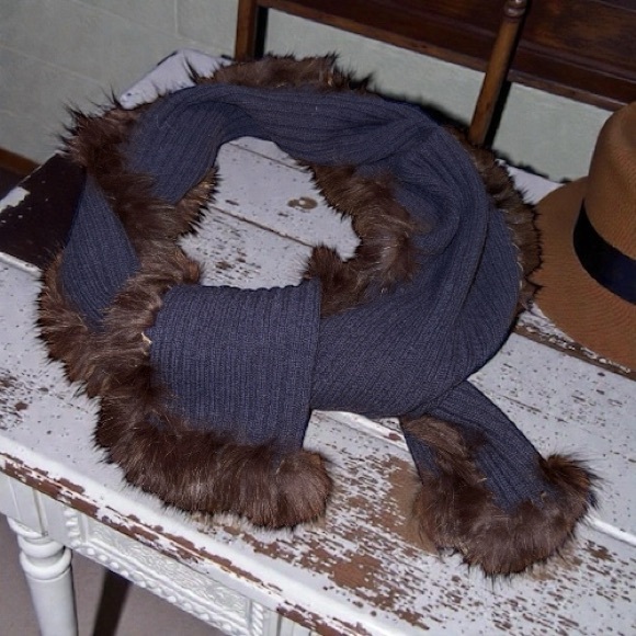 Rare polo Jeans Co Wool Ribbed Scarf W/Genuine fur Vintage - Picture 3 of 3